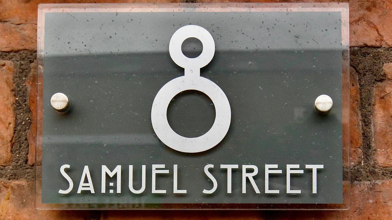 8 Samuel Street Apartment Crewe Exterior photo
